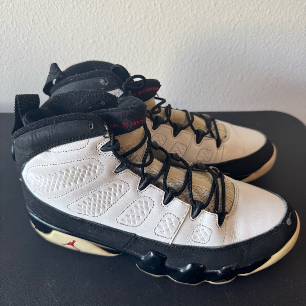 Size 8.5 - Jordan 9 Retro space jam 2016 - Picture 2 of 5